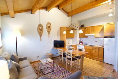 Apartamento Els Vinyals Estavar Екстериор снимка